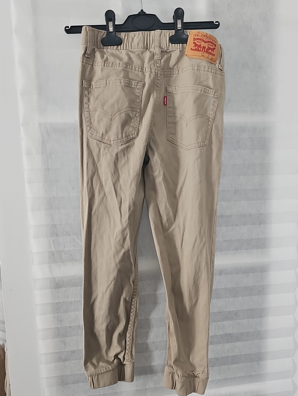 Levi's Men's Beige Slim Jogger Jeans